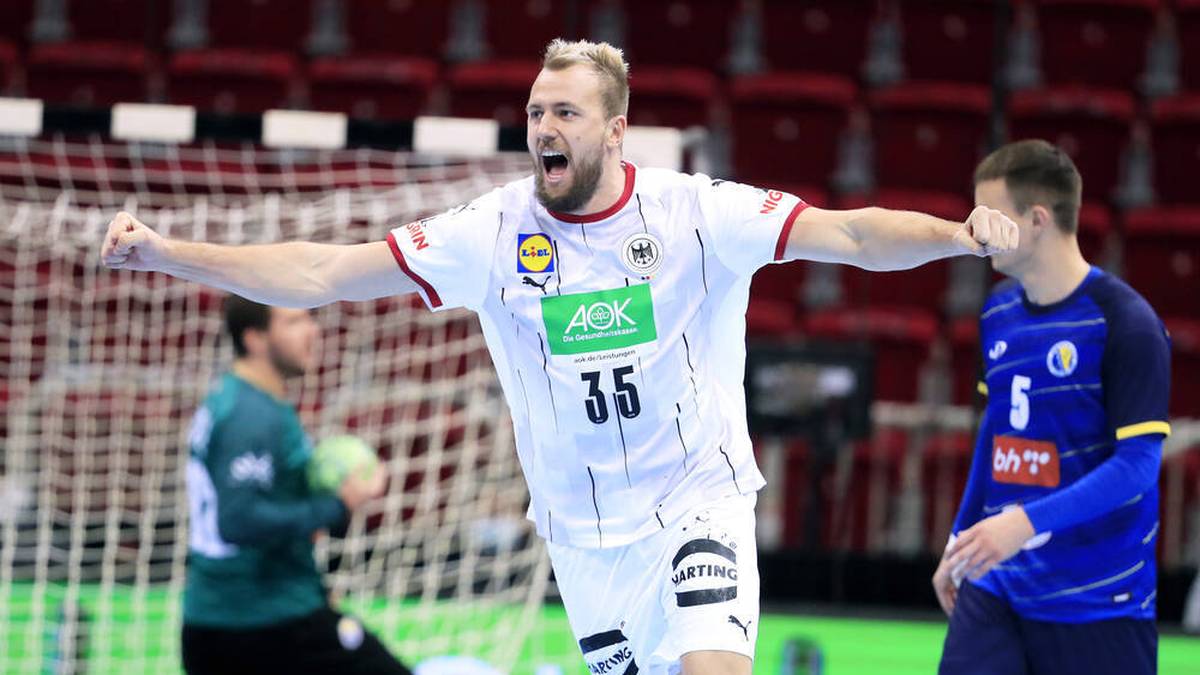 RÜCKRAUM - JULIUS KÜHN: Der Hüne von der MT Melsungen war bereits beim EM-Titel 2016 Teil des DHB-Teams, wurde damals nach dem fünften Spiel nachnominiert. Seither hat sich Kühn zu einer wichtigen Säule der deutschen Nationalmannschaft entwickelt und sorgt immer wieder für einfache Tore aus der Distanz. In der HBL der beste deutsche Feldtorschütze – das will der 27-Jährige auch bei der WM bestätigen 