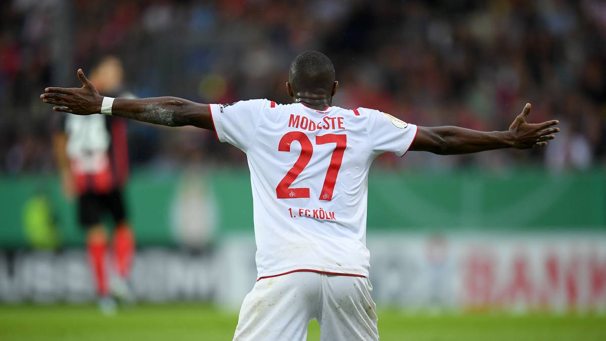 Die Hoffnungen von Fans und Mannschaft werden vor allem auf dem Angriff mit Anthony Modeste (Bild) ruhen, mit  Ellyes Skhiri wurde zudem noch kurzfristig ein defensiver Mittelfeldspieler für sechs Millionen Euro vom HSC Montpellier verpflichtet