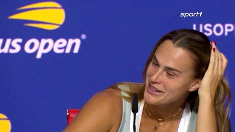 Trotz ihrer Final-Niederlage bei den US Open ist Aryna Sabalenka in Feierlaune gewesen. Das hat sie in der Pressekonferenz nach dem Finale mit einem kleinen Grinsen preisgegeben.