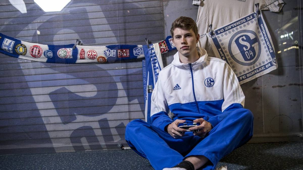 Platz 20 - Tim "S04 Tim Latka" Schwartmann (Xbox/1487 Punkte): Als treuer Schalke-Fan und regelmäßiger Stadion-Besucher konnte er den Verein in einem Scouting-Turnier 2016 von sich überzeugen und ist seitdem bei den Knappen als eSportler unterwegs