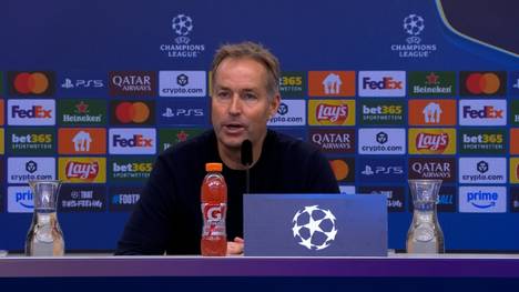 Bayer Leverkusens Trainer Kasper Hjulmand ist nach der 2:7-Klatsche gegen PSG bedient. Für den Dänen waren vor allem die sieben Minuten nach dem Ausgleich bis zur Halbzeit entscheidend für die Niederlage.