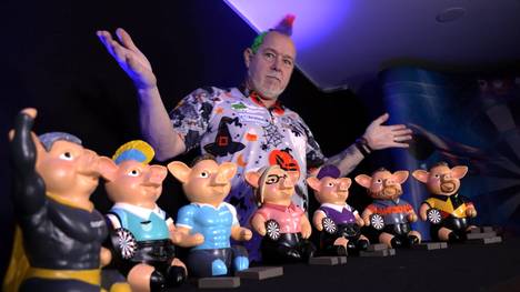 Die Darts-Phrasenschweine haben eine lange Geschichte auf SPORT1 - nun ist die Familie versammelt und wird von den Dartsstars bewertet: Wer ist das schönste Phrasenschwein im ganzen Land?