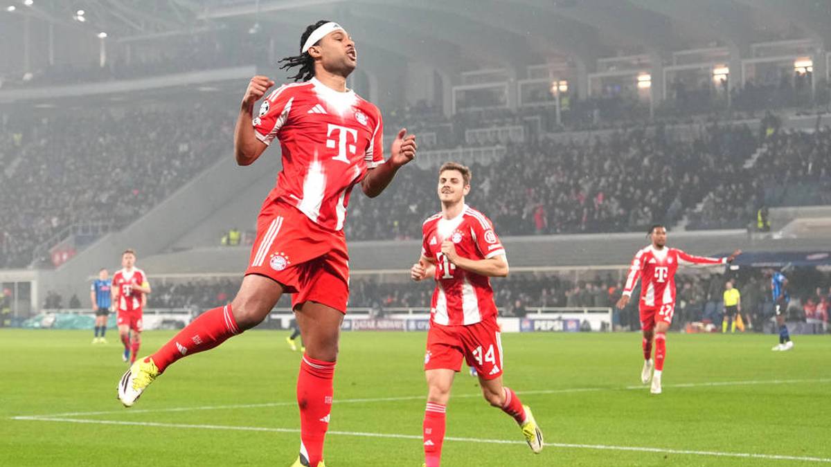 SERGE GNABRY (bis 46.): Interpretierte die Rolle hinter der Sturmspitze diesmal etwas anders, indem er sich manchmal deutlich tiefer fallen ließ als sonst. Startete mit ein paar unglücklichen Situationen, machte das dritte Bayern-Tor aber so, wie es sein muss: Mit hohem Tempo und abgebrüht. 