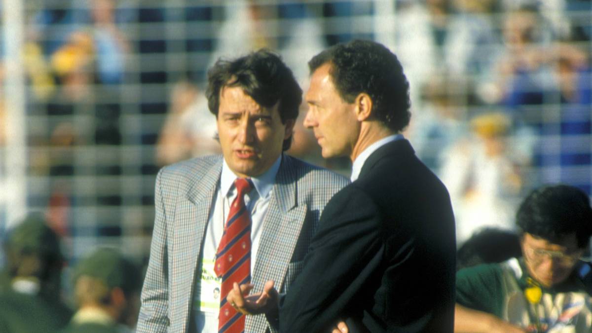 Die Verbindung zum Sport ist bei Wolfgang Niersbach früh gegeben. 1973 startet der Rheinländer als Volontär bei der Nachrichtenagentur Sport-Informationsdienst und ist dort anschließend als Redaktuer überwiegend für Fußball und Eishockey zuständig. So entsteht auch der Kontakt zum DFB. 1987 wird er Pressechef im Organisationskomitee der EURO 88 in Deutschland, ein Jahr später DFB-Pressechef und später Mediendirektor