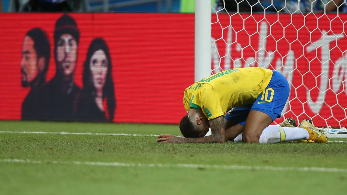ESTADO DE MINAS: "Im ersten Durchgang fand Brasilien nicht zu seinem Spiel und musste teuer dafür bezahlen. Die Reaktion kam zu spät. Neymar muss nun sein Verhalten überdenken."