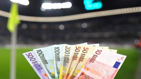 Die Fußball-Saison 2025/26 nähert sich langsam, aber sicher der Winterpause - und damit auch dem nächsten Transferfenster. Hier gibt's die wichtigsten Infos zum Winter-Transfermarkt.