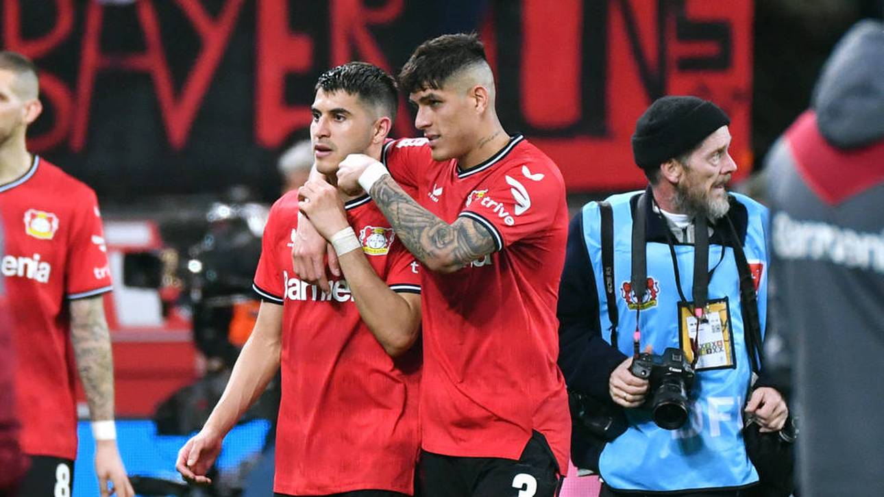 Bayer-Star vom Platz getragen