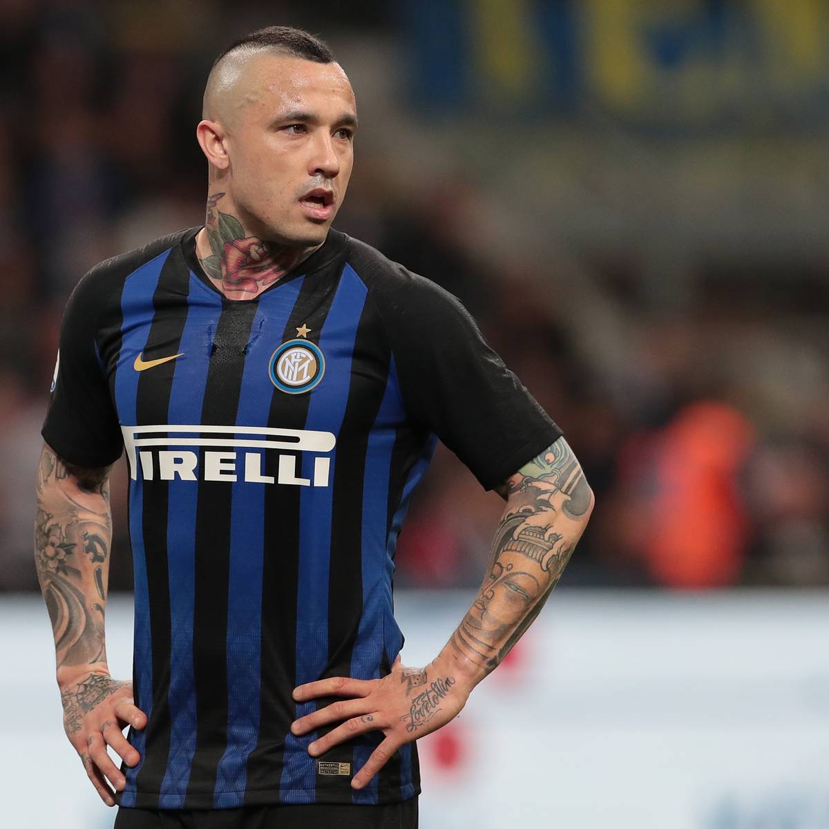 Radja Nainggolan Wechselt Zu Cagliari Calcio Wegen Krankheit Von Frau