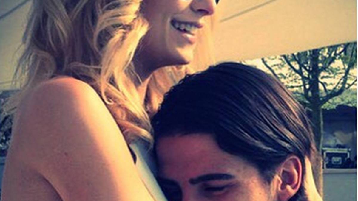 Die Beiden zeigen ihre Liebe generell gerne in der Öffentlichkeit. Für die Presse sind die beiden da ein gern gesehenes Motiv.