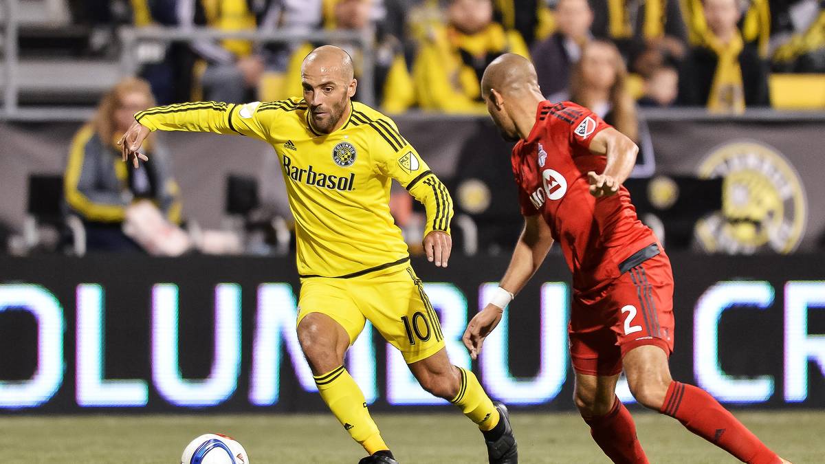 Sein älterer Bruder Federico war in den Jahren etwas heimatverbundener und spielte die meiste Zeit in Argentinien. 2007 wechselte er allerdings für 1,25 Millionen Euro und zwei Jahre zu Besiktas Istanbul. Momentan spielt er in der MLS für Columbus Crew. GESAMTSUMME: 91,3 Mio. Euro