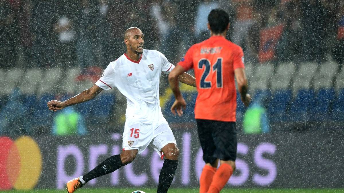 DER WEG INS VIERTELFINALE: In der Playoff-Runde behauptete sich die Truppe von Coach Vincenzo Montella, damals noch unter seinem Vorgänger Eduardo Berizzo, nach einem 2:1-Sieg in Istanbul und einem 2:2 im Rückspiel gegen Basaksehir