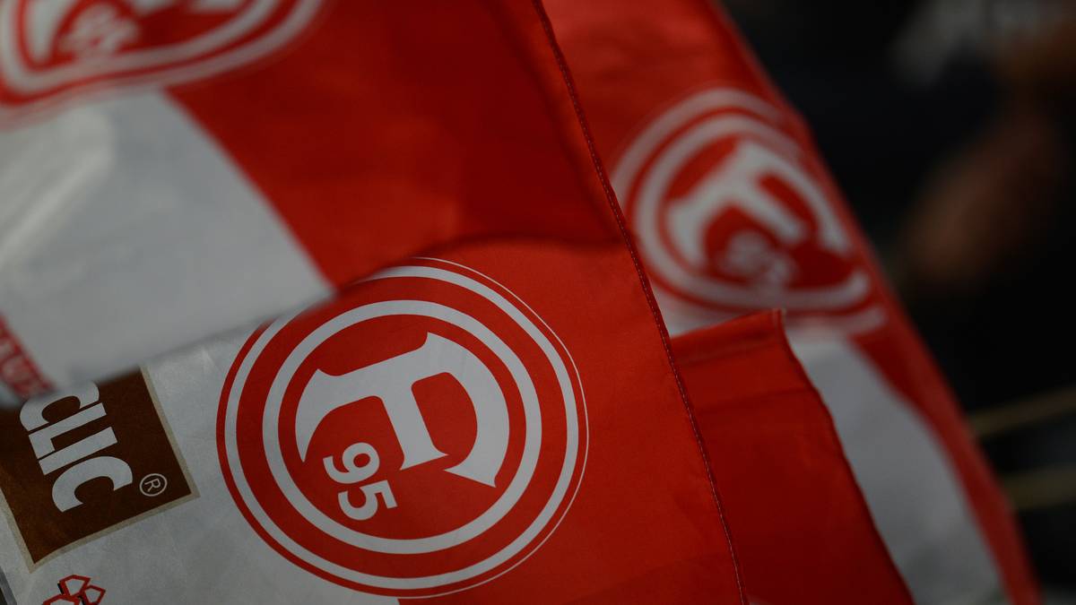 In der Vereinsgeschichte ist Peter Meyer mit 98 Toren in 149 Pflichtspielen der Rekordtorschütze der Düsseldorfer