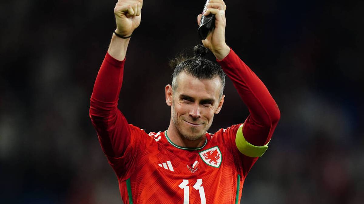 Gareth Bale (Wales): "Wales. Golf. Madrid. In dieser Reihenfolge". Mit diesem Spruch sorgte Bale einst für Aufsehen. Inzwischen in den USA für Los Angeles FC am Ball, liefert Bale für Wales weiter zuverlässig ab.