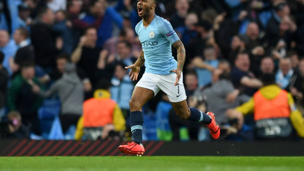 Für seinen Mega-Wert sind elf Tore und zwei Vorlagen in 20-Ligaspielen noch eher niedrig, gerade in der Champions League glänzt Sterling diese Saison aber mit schon fünf Treffern und drei Assists in sechs Spielen. City zahlte schon 2015 über 63 Millionen für das Juweöl