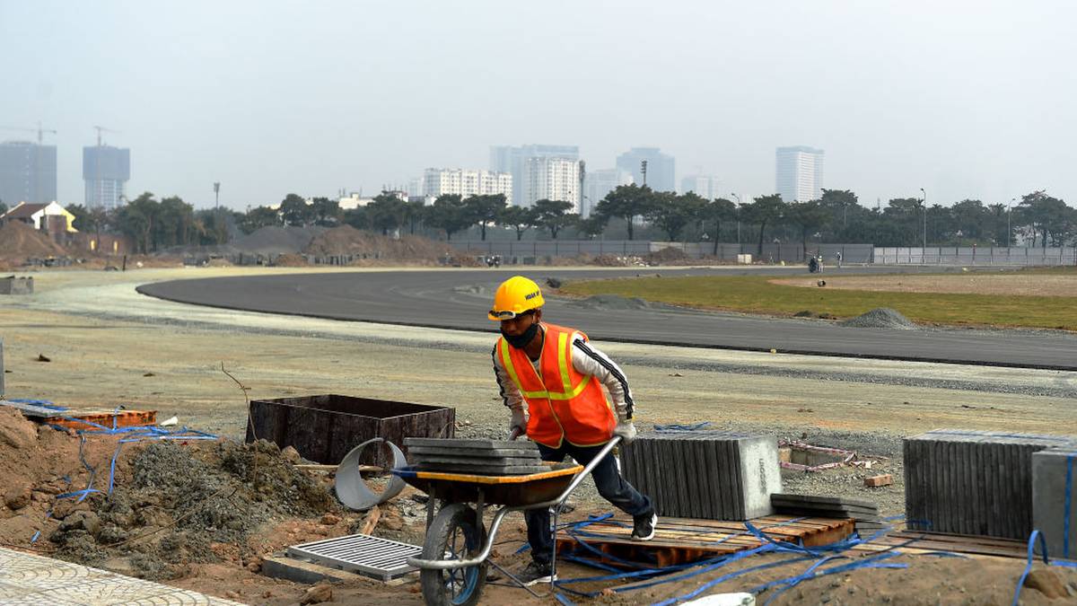 Bei der von Streckenarchitekt Hermann Tilke entworfenen Strecke handelt es sich um einen Straßenkurs, insgesamt 22 Kurven auf einer Länge von 5,5 Kilometern gilt es für die Fahrer pro Runde zu bewältigen