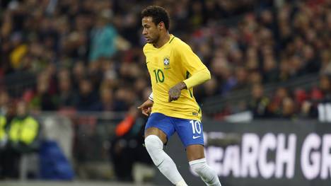 Neymar möchte mit seiner Mannschaft die Halbfinalniederlage gegen Deutschland bei der WM in Russland vergessen machen 