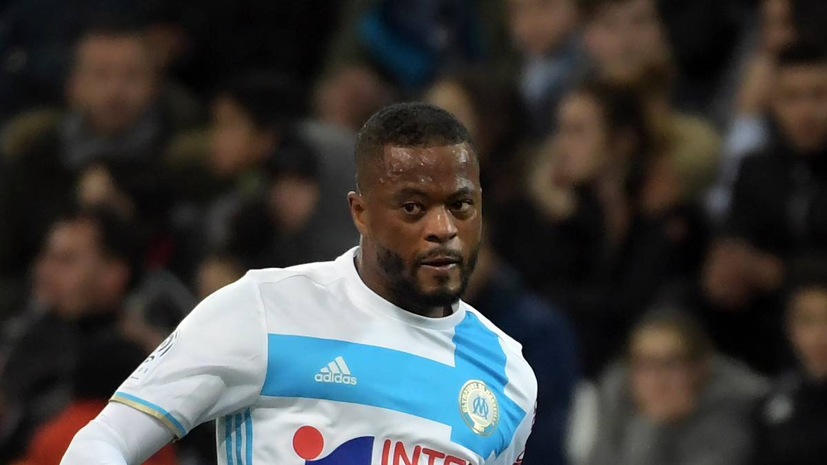 LINKER VERTEIDIGER - Patrice Evra: Der 35-Jährige kehrte erst im Januar 2017 in seine französische Heimat zurück, schnürt seine Schuhe seitdem für Olympique Marseille