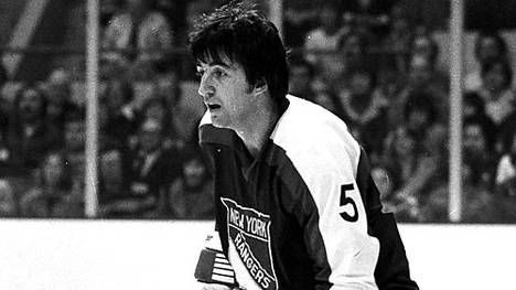 Carol Vadnais spielte von 1975-1982 für die New York Rangers