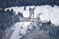 Die Vierschanzentournee ist ein Mythos, der seit Jahrzehnten immer wieder Fans und Sportler begeistert. Hier gibt's alle Infos zum Skisprung-Event des Jahres.
