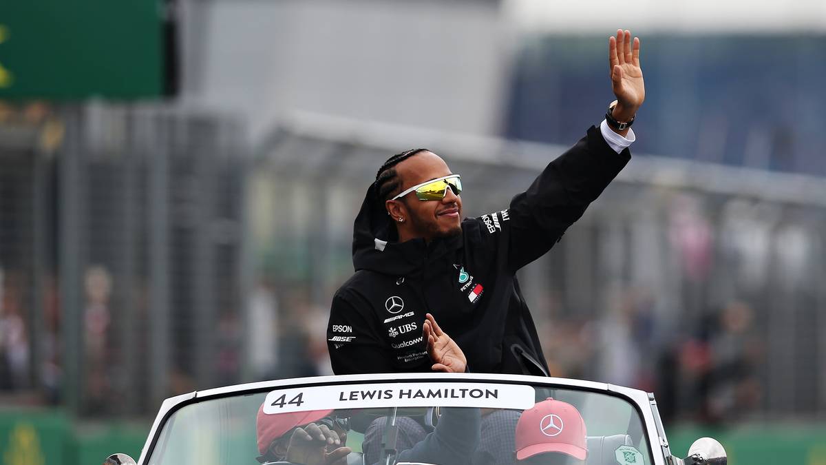 Daily Mirror: "In einem Rennen, das durchaus den Preis als Rennen des Jahres gewinnen könnte, zelebrierte Hamilton den 80. Sieg seiner Karriere wie ein König. Aber was macht Vettel da? Der Ferrari-Man verliert die Kontrolle und kommt vom Weg ab."