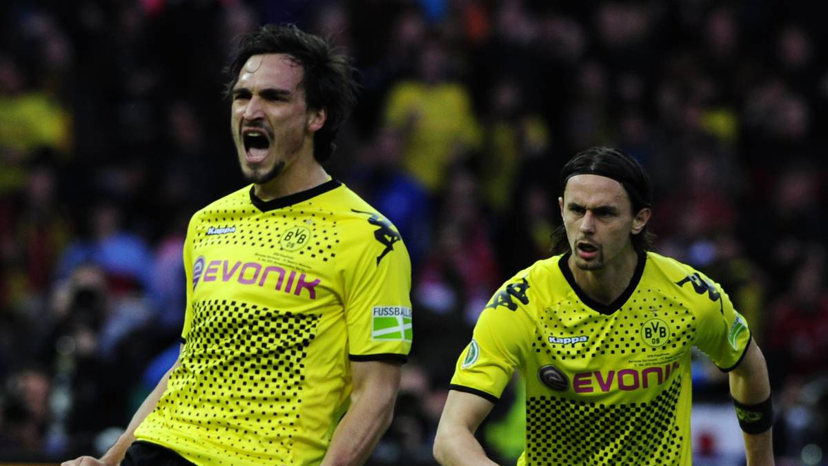 TRANSFER-COUP - MATS HUMMELS (20, Wechsel Winter 2008/09): Der kongeniale Partner von Subotic und mit der wichtigste Einkauf überhaupt in den letzten zehn Jahren. Wurde in der BVB-Zeit Kapitän, Führungsfigur, Meister, Pokalsieger, Weltmeister - und natürlich einer der besten Innenverteidiger der Welt