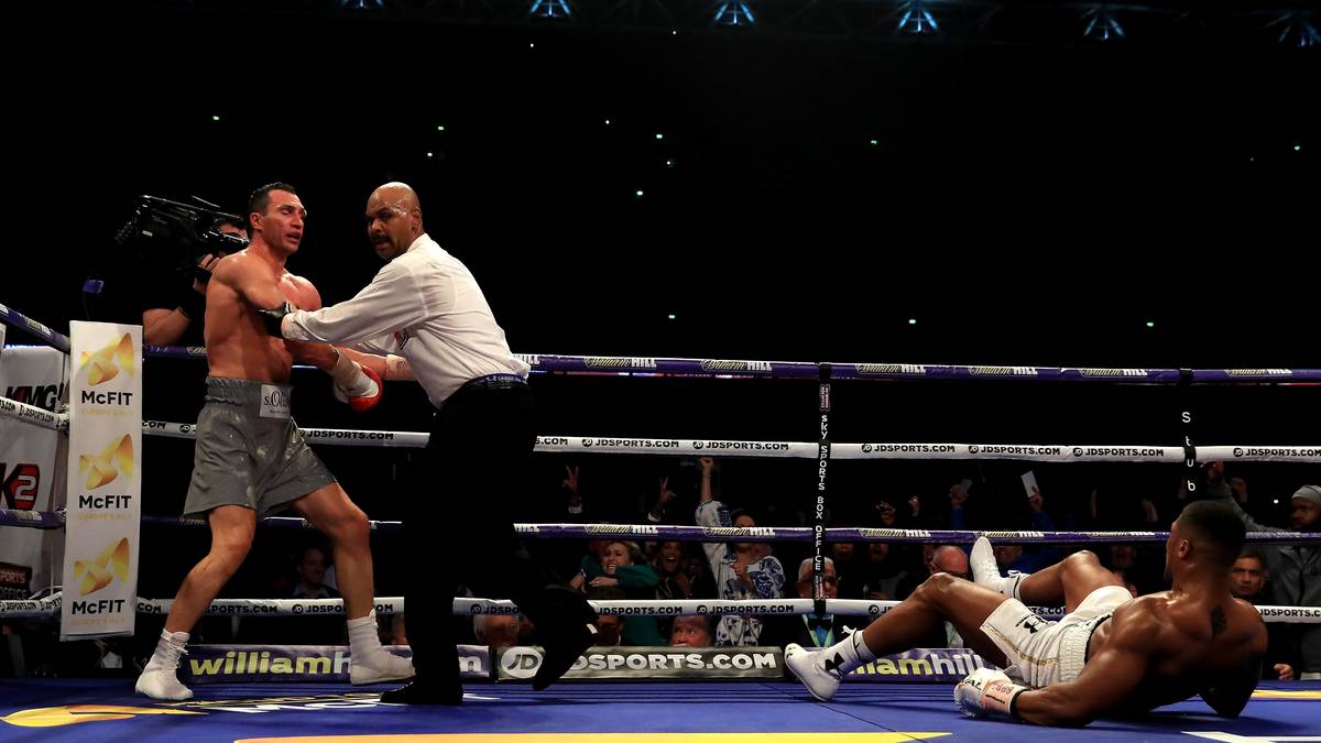 ...und schließlich auf den Boden - eine Premiere in der Karriere des Engländers