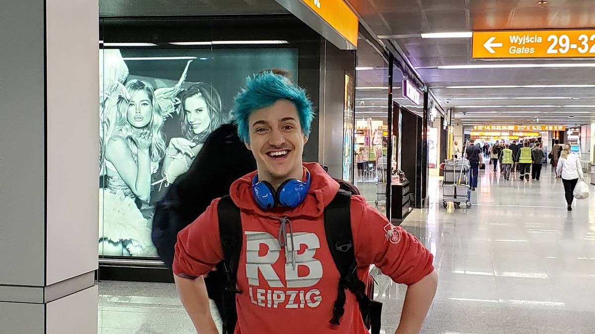 Fortnite Streamer - Ninja: Der mittlerweile wohl bekannteste Streamer der Welt, vor allem seitdem er auch mal ein paar Runden Fortnite mit dem Sänger Drake spielen durfte