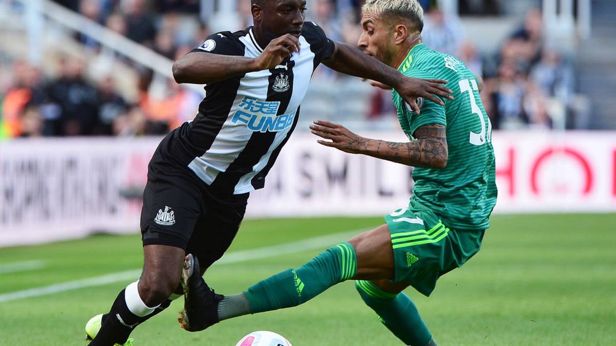 JETRO WILLEMS: Mit 23 Einsätzen in der Liga und elf in der Europa League spielte der Niederländer durchaus eine Rolle in Frankfurts erfolgreicher Vorsaison. Willems Einsatzzeiten wurden aber geringer, sodass er einen Wechselwunsch äußerte. Die Eintracht entsprach dem, indem sie ihn zu Newcastle ziehen ließ - inklusive Kaufoption. Durfte bisher in zwei Ligapartien ran (1x über 90 Minuten), dazu kommt ein Pokaleinsatz mit einem Assist