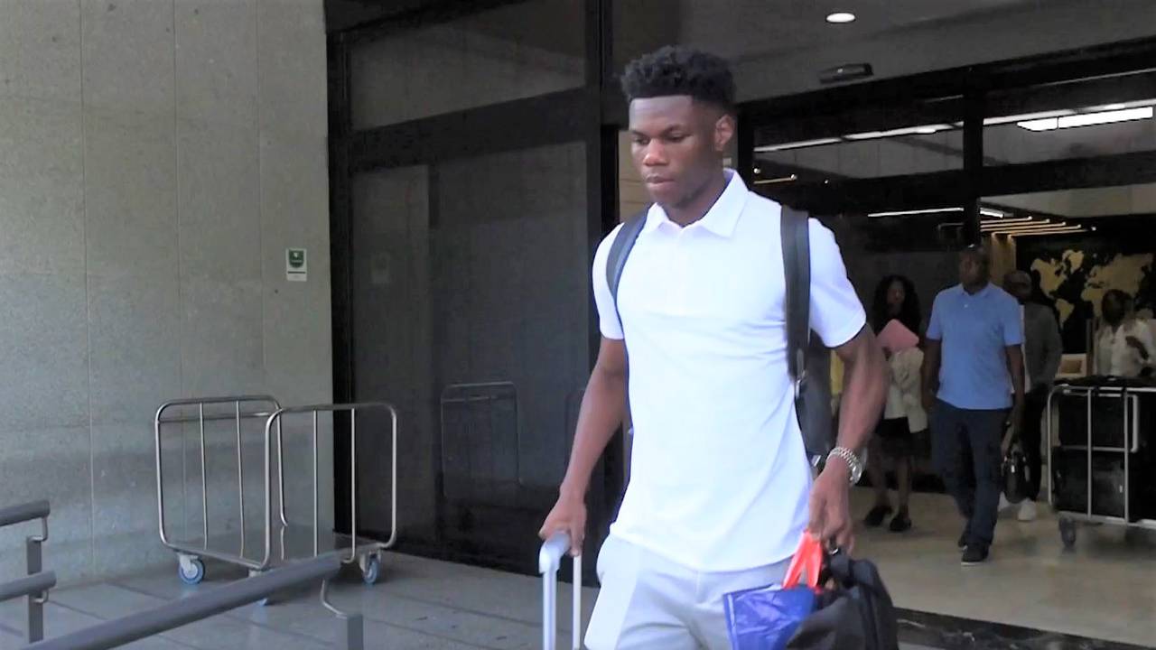Real Madrids Neuzugang Aurélien Tchouaméni in Madrid gelandet