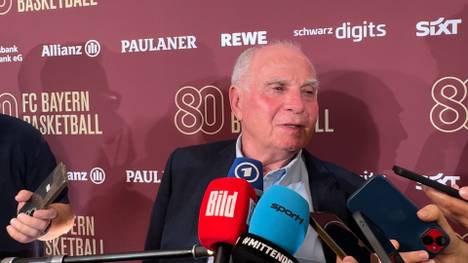 Uli Hoeneß verrät im Interview, warum er den Ulm-Manager Thorsten Leibenath nach München geholt hat und erinnert sich dabei an eine Verbindung aus früheren Fußballtagen. 