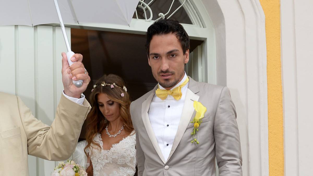 Das Brautpaar: Cathy Fischer und Mats Hummels nach dem Ja-Wort