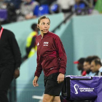 Beim Spiel zwischen Deutschland und Costa Rica kommt es zu einem Novum. Erstmals wird eine Frau ein WM-Spiel leiten.