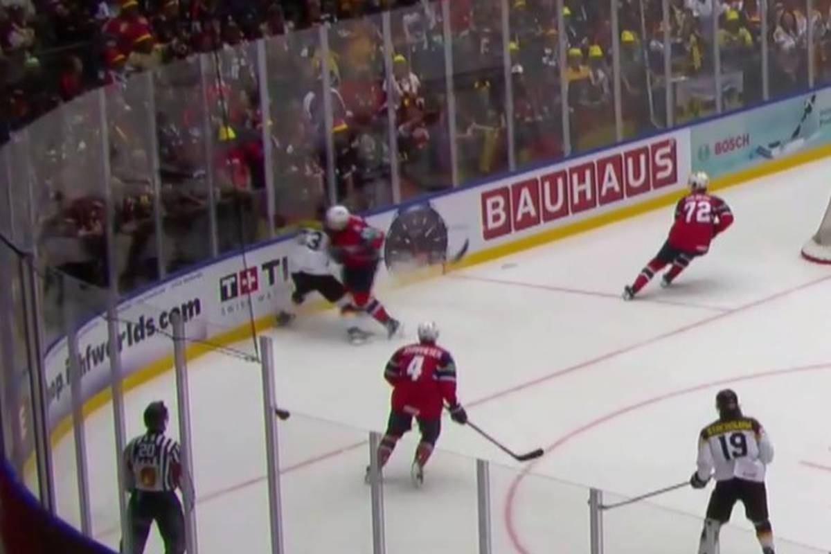 Nach drei Siegen zum WM-Beginn gibt es für die Eishockey-Nationalmannschaft eine schlechte Nachricht. Vor den Duellen mit den Top-Nationen ist klar, dass es für einen DEB-Star verletzungsbedingt nicht weitergeht.