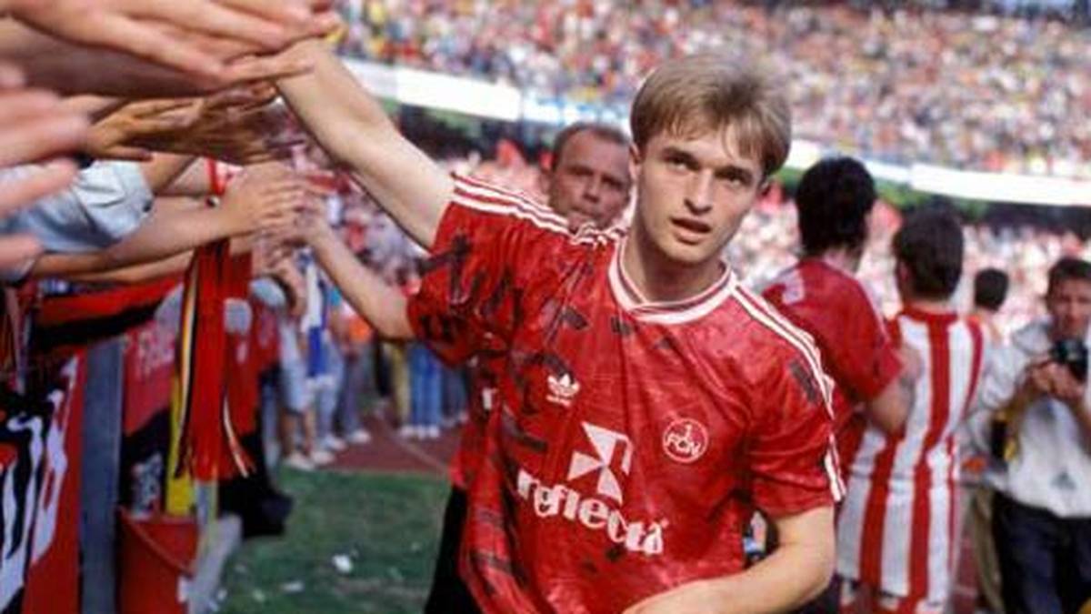 PLATZ 12 - CHRISTIAN WÜCK: In der Saison 1990/91 debütiert Wück im Alter von 17 Jahren, 4 Monaten und 11 Tagen für den Club aus Nürnberg. Als klassischer Joker erzielt er in seiner ersten kompletten Saison acht Treffer. Nach vier Jahren in Karlsruhe und einer Saison in Wolfsburg beendet Wück seine Karriere bei Arminia Bielefeld