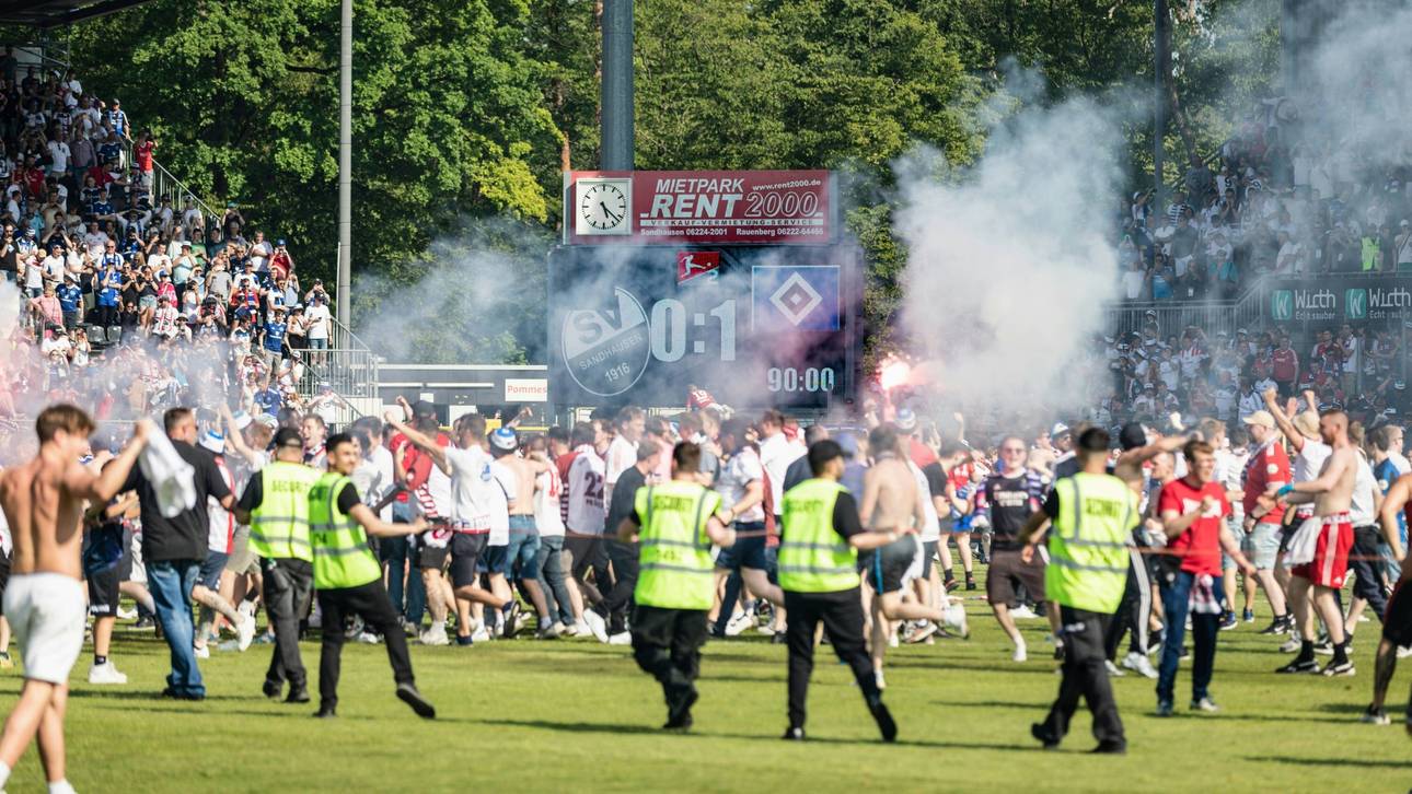 Nach Fast-Aufstieg: HSV bestraft