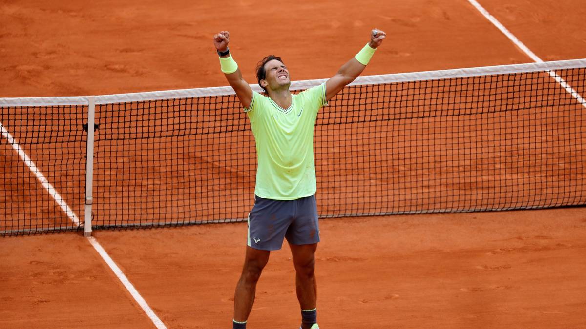 Damit ist er der Einzige der "Big Three", dem dies auf allen drei Belägen gelungen ist. Hinzu kommen vier Mal der Davis Cup mit Spanien und Einzel-Gold bei Olympia - auch dies hat er Federer und Djokovic voraus. 2019 gewinnt er zum zwölften (!) Mal die French Open. Für acht Prozent der SPORT1-User ist Nadal der größte Tennisspieler aller Zeiten