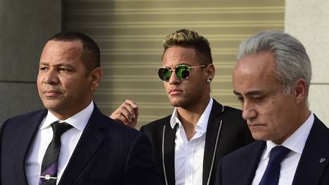 Neymar wechselte im Sommer für 222 Millionen Euro vom FC Barcelona zu Paris Saint-Germain