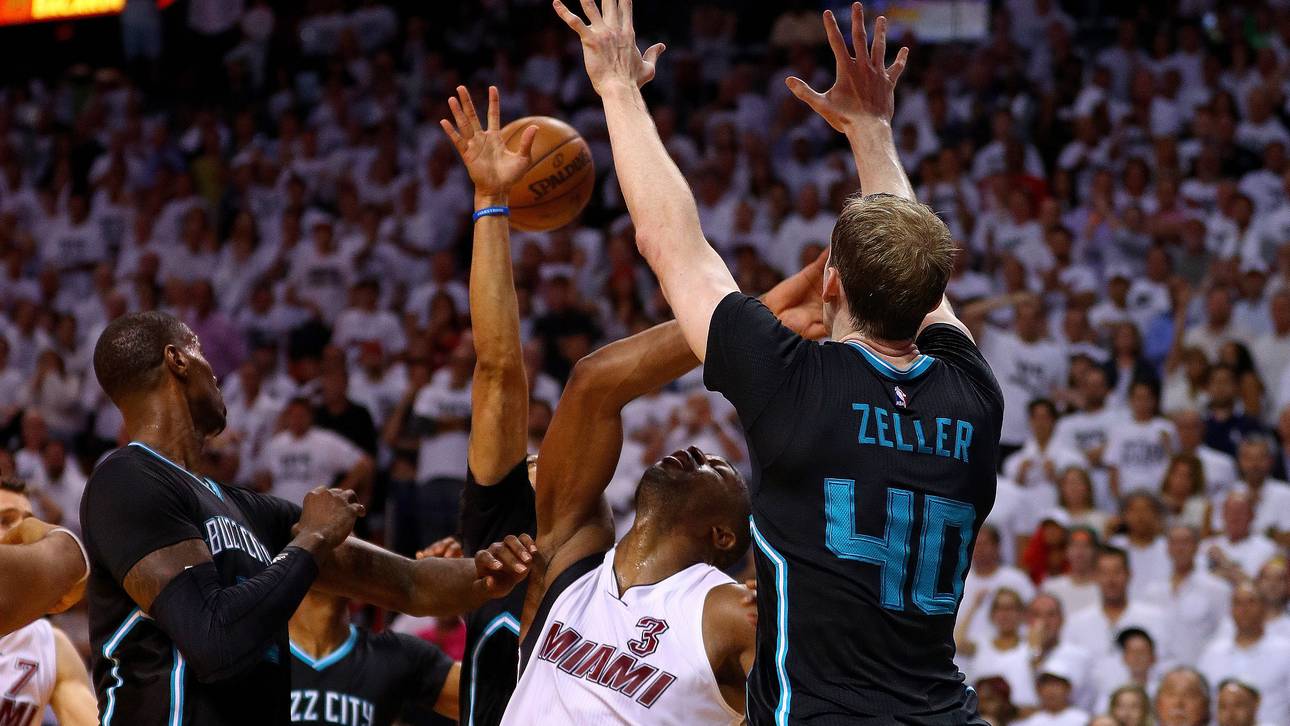 Hornets drehen Serie – Wade sauer