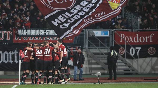 1. FC Nuernberg v 1. FC Kaiserslautern - Second Bundesliga