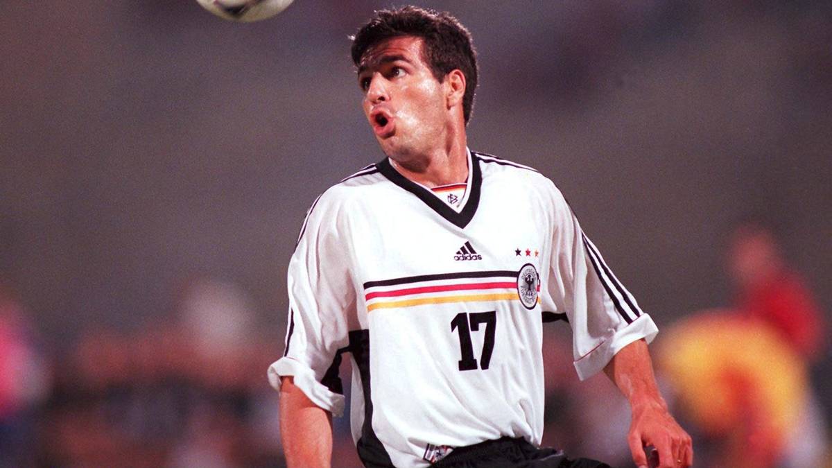 ... und den frisch eingebürgerten Brasilianer Paulo Rink. Auch damals klagte Deutschland über Stürmernot. Neu dabei außerdem: Mustafa Dogan, Christian Nerlinger, Marco Reich ...