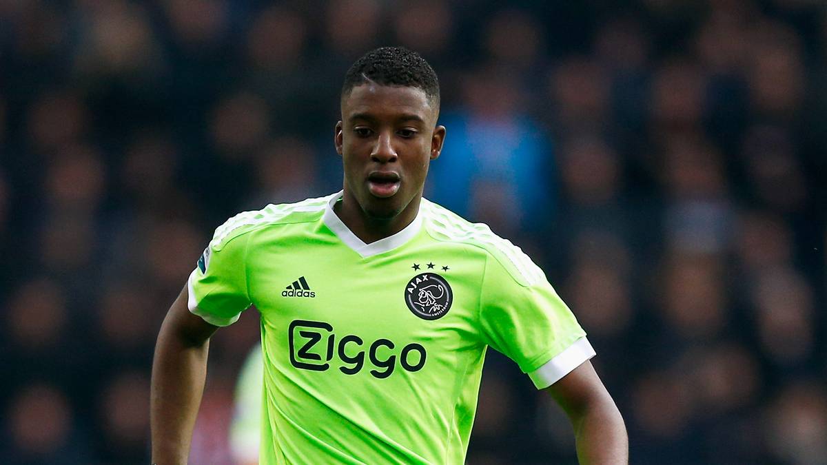 Riechedly Bazoer (Ajax Amsterdam, Niederlande)