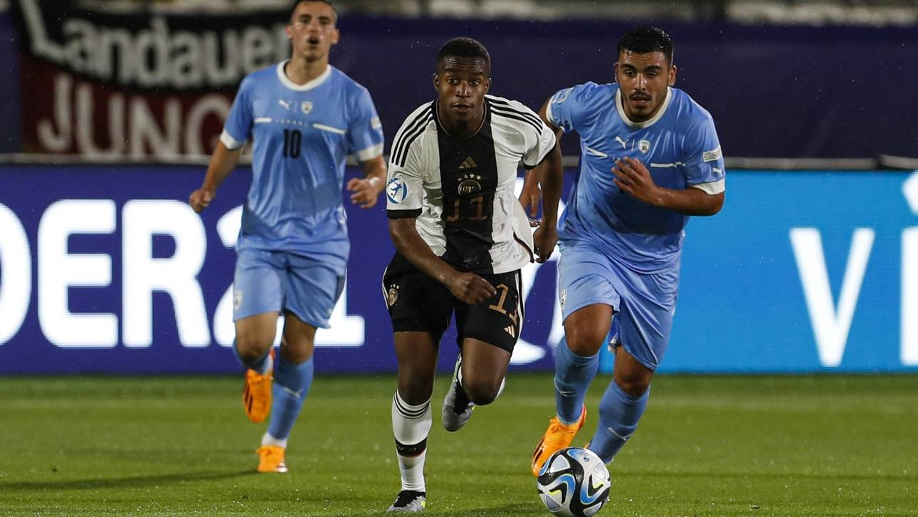 Deutschland startet ohne Moukoko