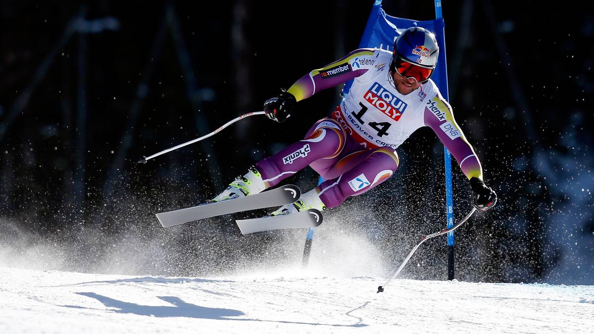 Ein starkes Comeback nach einer langwierigen Achillessehnenverletzung gibt Aksel Lund Svindal. Der Norweger, der sich vor Beginn der Saison bei einem Spaßkick verletzt hatte, belegt Rang sechs