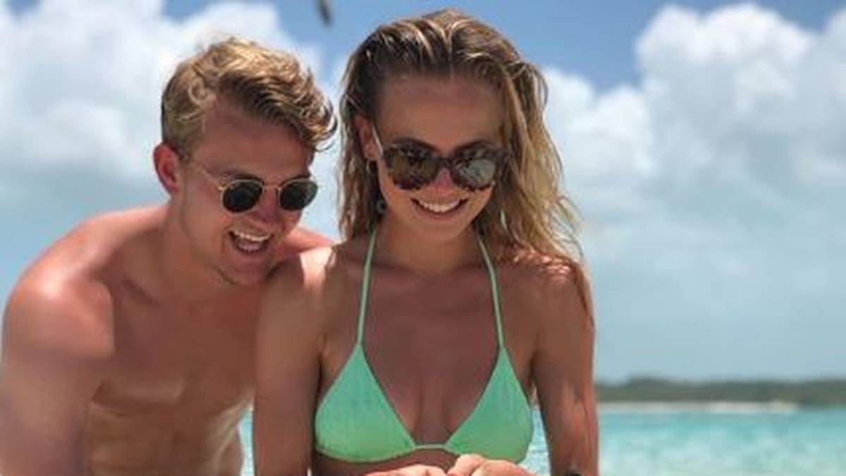 Wo treibt sich eigentlich der begehrteste Spielers dieses Transfersommers herum? Die Antwort: auf den Bahamas! Matthijs de Ligt, noch in Diensten von Ajax Amsterdam, entspannt zusammen mit seiner Freundin AnneKee Molenaar - und zwei süßen kleinen Schweinchen 