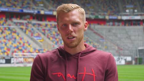 Fortuna Düsseldorf befindet sich vier Spieltage vor Schluss auf dem Relegationsrang. Top-Torjäger Rouwen Hennings bleibt im Abstiegskampf aber gelassen.