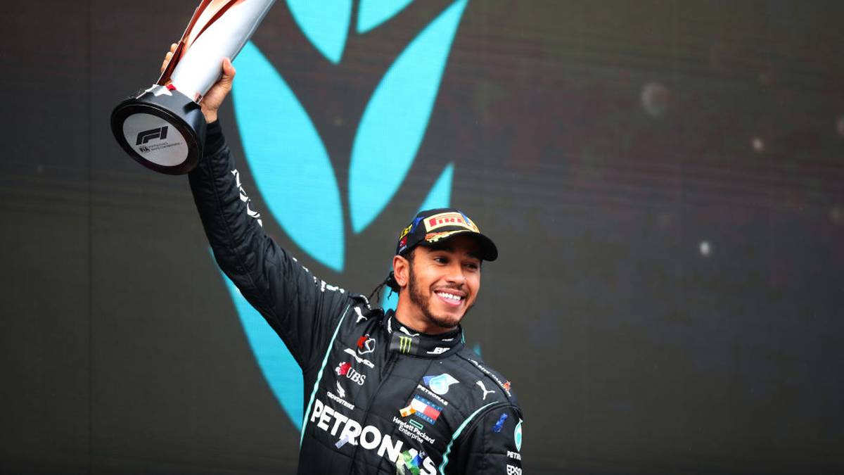 Sieben WM-Titel - und noch immer nicht satt: Lewis Hamilton ist der erfolgreichste Formel-1-Fahrer seit Michael Schumacher und arbeitet noch daran, mit Titel Nummer 8 auch Schumi zu übertrumpfen. SPORT1 zeigt Hamiltons Karriere in Bildern