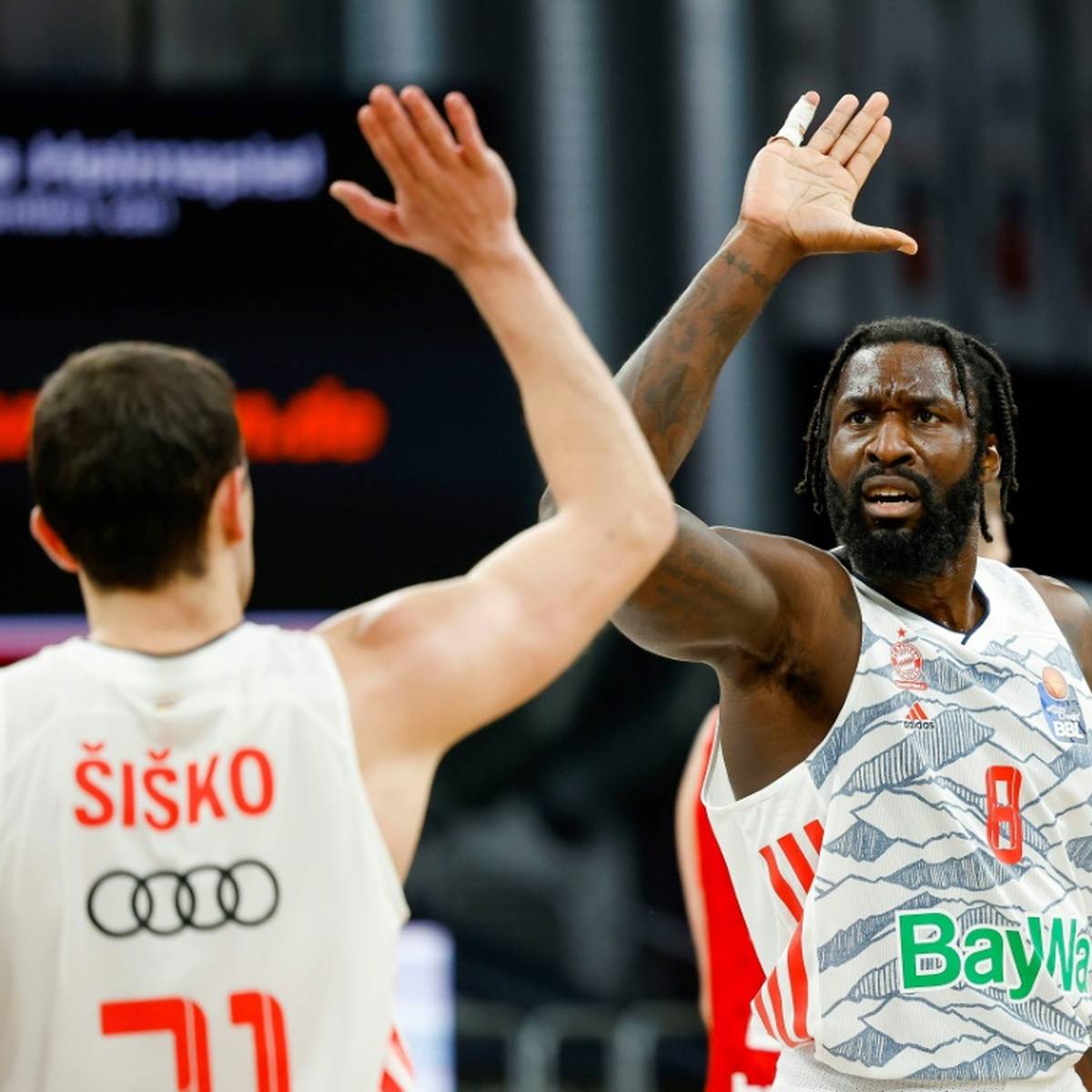 Bayern München hat die Verhältnisse in der Basketball Bundesliga (BBL) mit dem Sieg im Topspiel gegen die Telekom Baskets Bonn zurechtgerückt.
