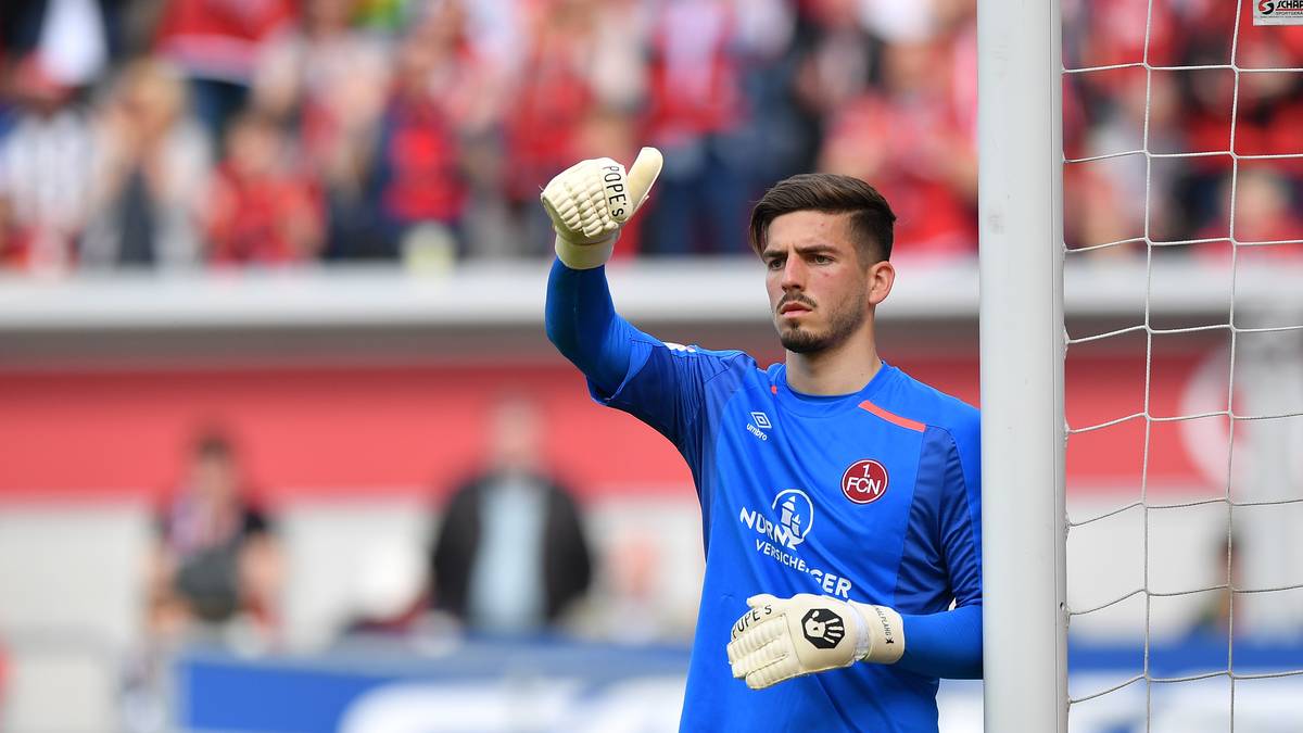 PLATZ 22: FABIAN BREDLOW (1. FC Nürnberg): Weisse Westen: 2 - Gegentore: 28