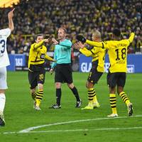 Borussia Dortmund verliert im eigenen Stadion überraschend gegen die TSG Hoffenheim. Nach dem Spiel hadert der BVB mit einer Schiedsrichterentscheidung. Die Beobachter sind sich uneinig.