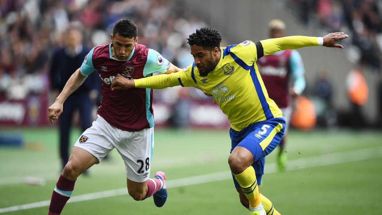 Everton zieht an Arsenal vorbei